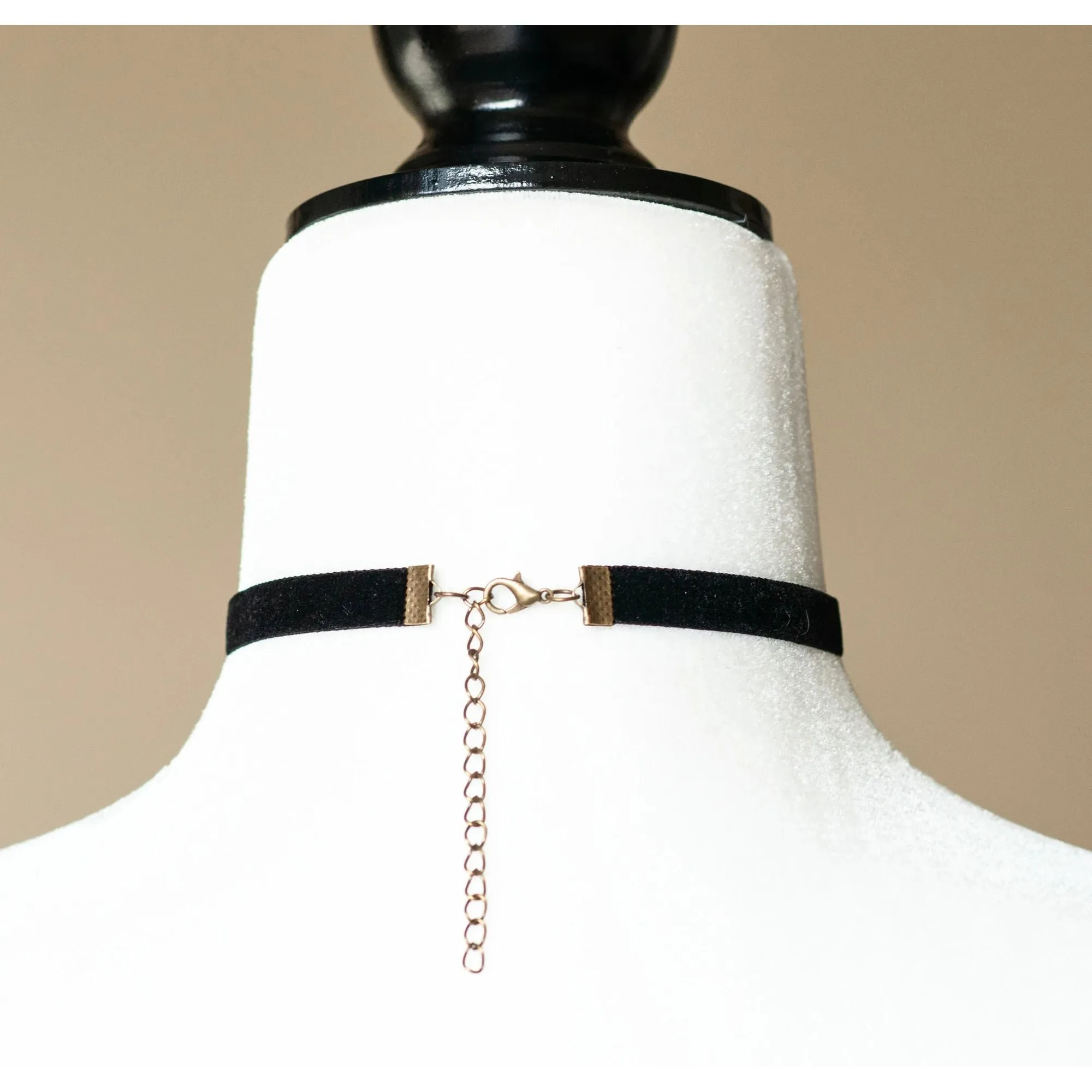 Black Velvet Choker with Agate Pendant in Floral Filigree