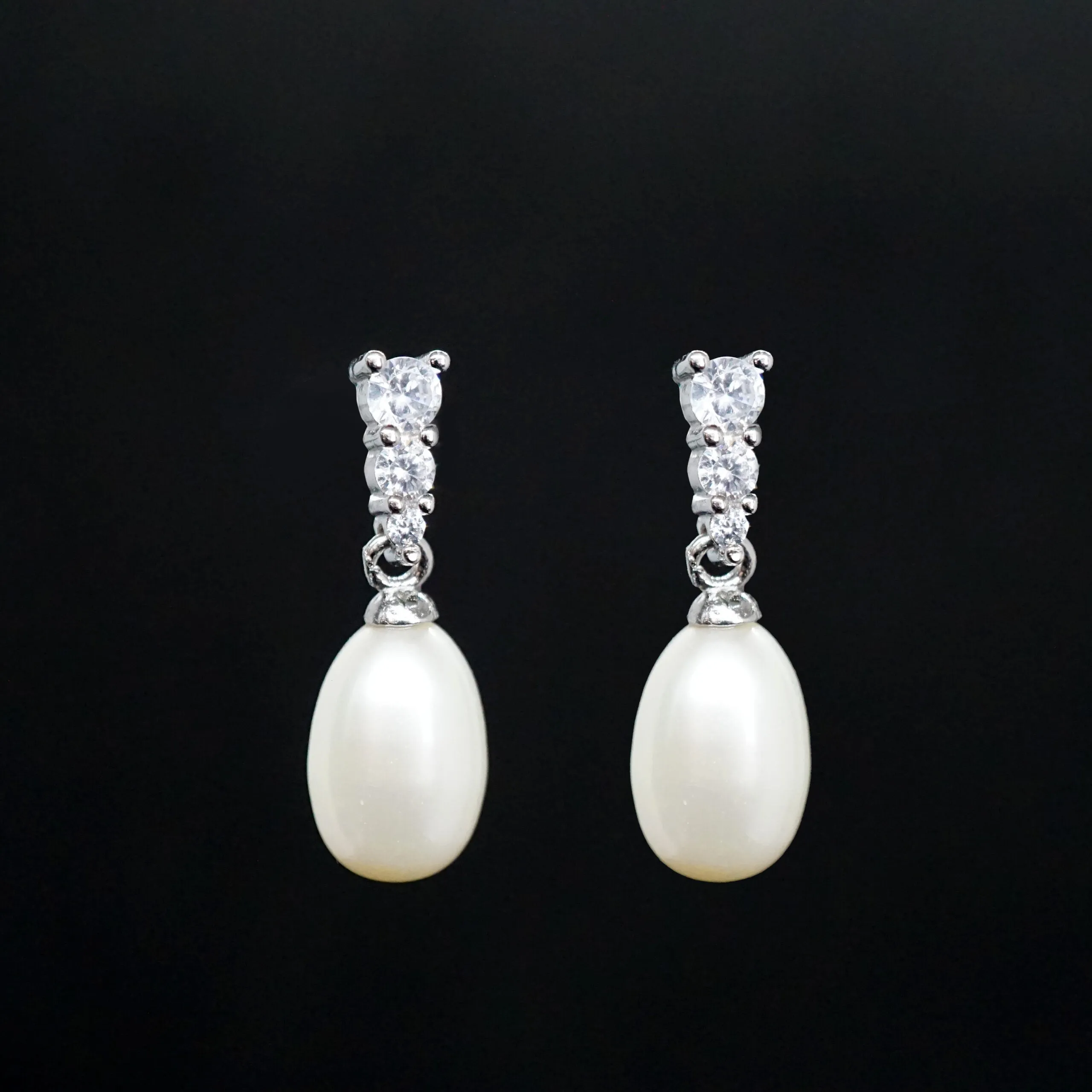 Catalina X - Crystal Silver Drop Earrings