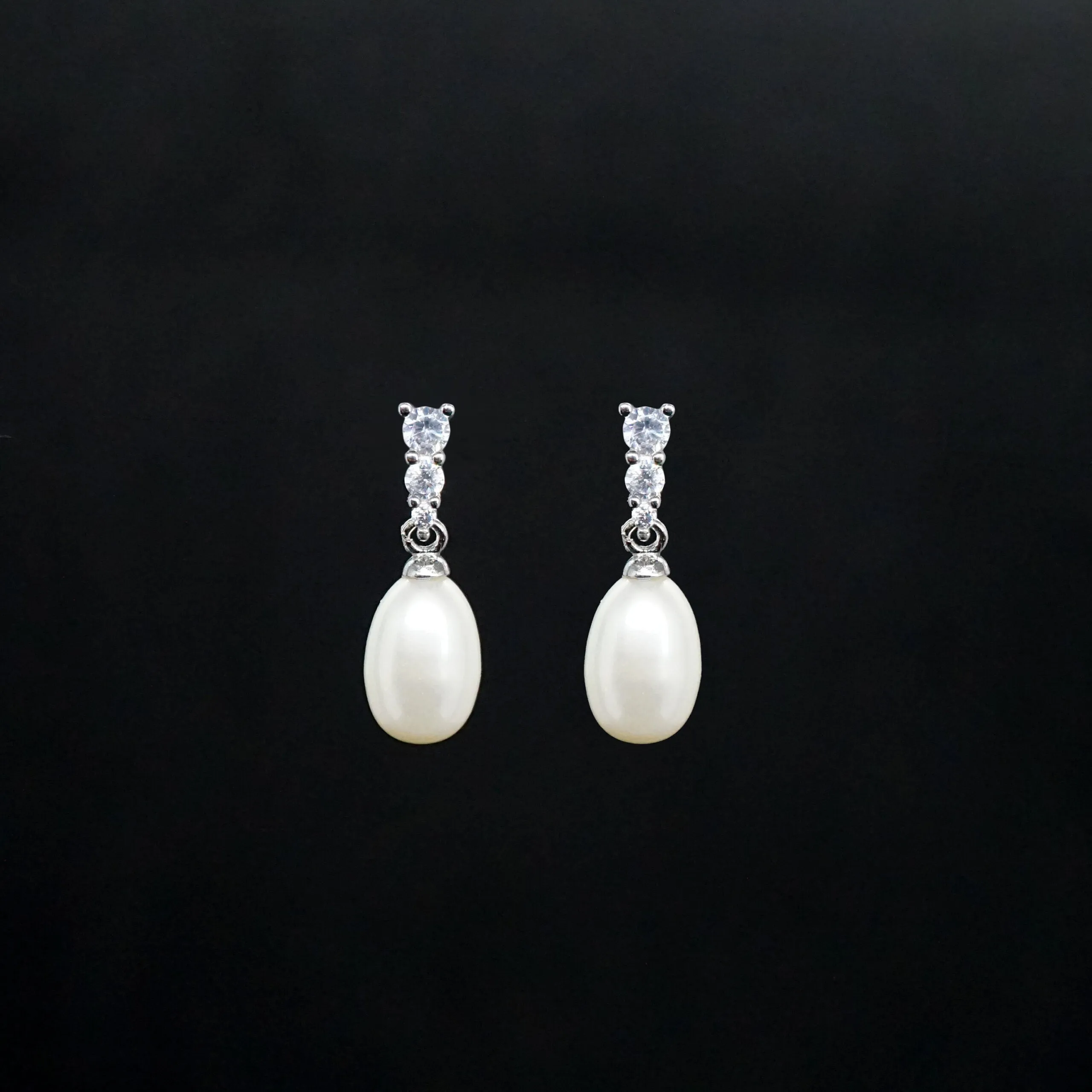 Catalina X - Crystal Silver Drop Earrings