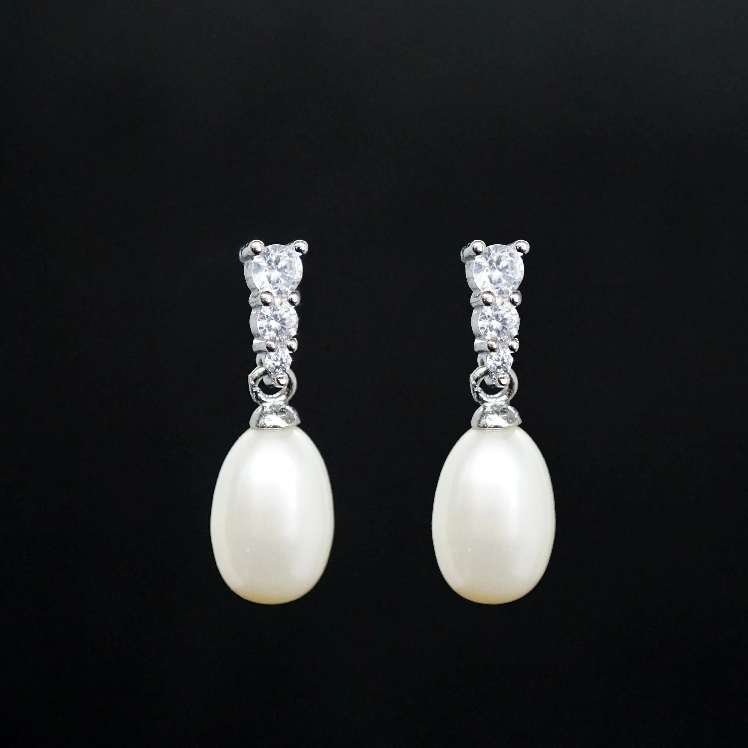 Catalina X - Crystal Silver Drop Earrings