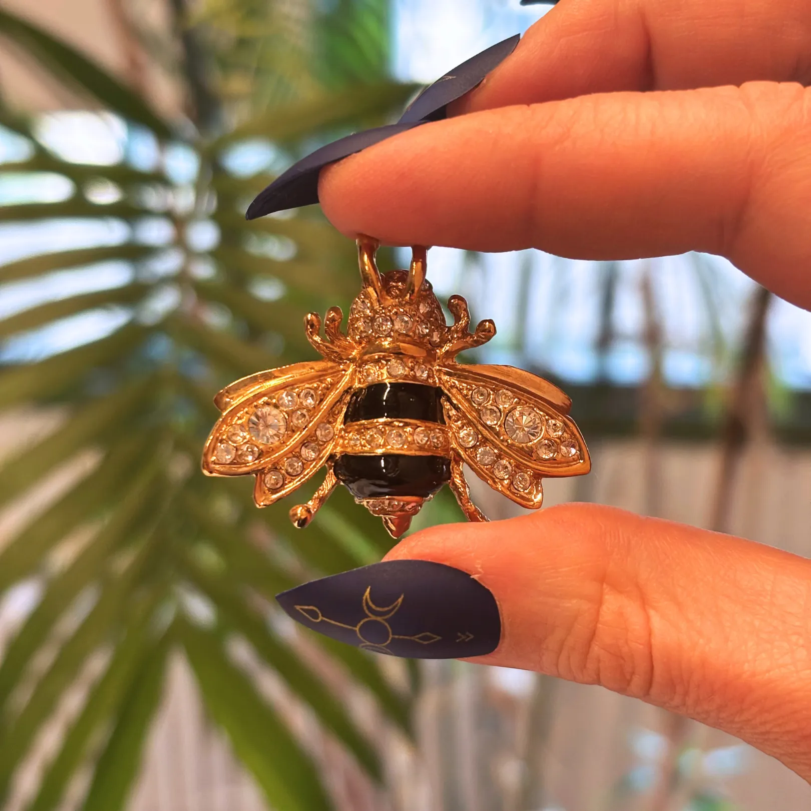 Classic Brooch Collection in Metal Alloy [8 Style Options]