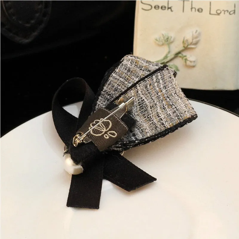 Korean Fashion New Small Rhinestone Brooch