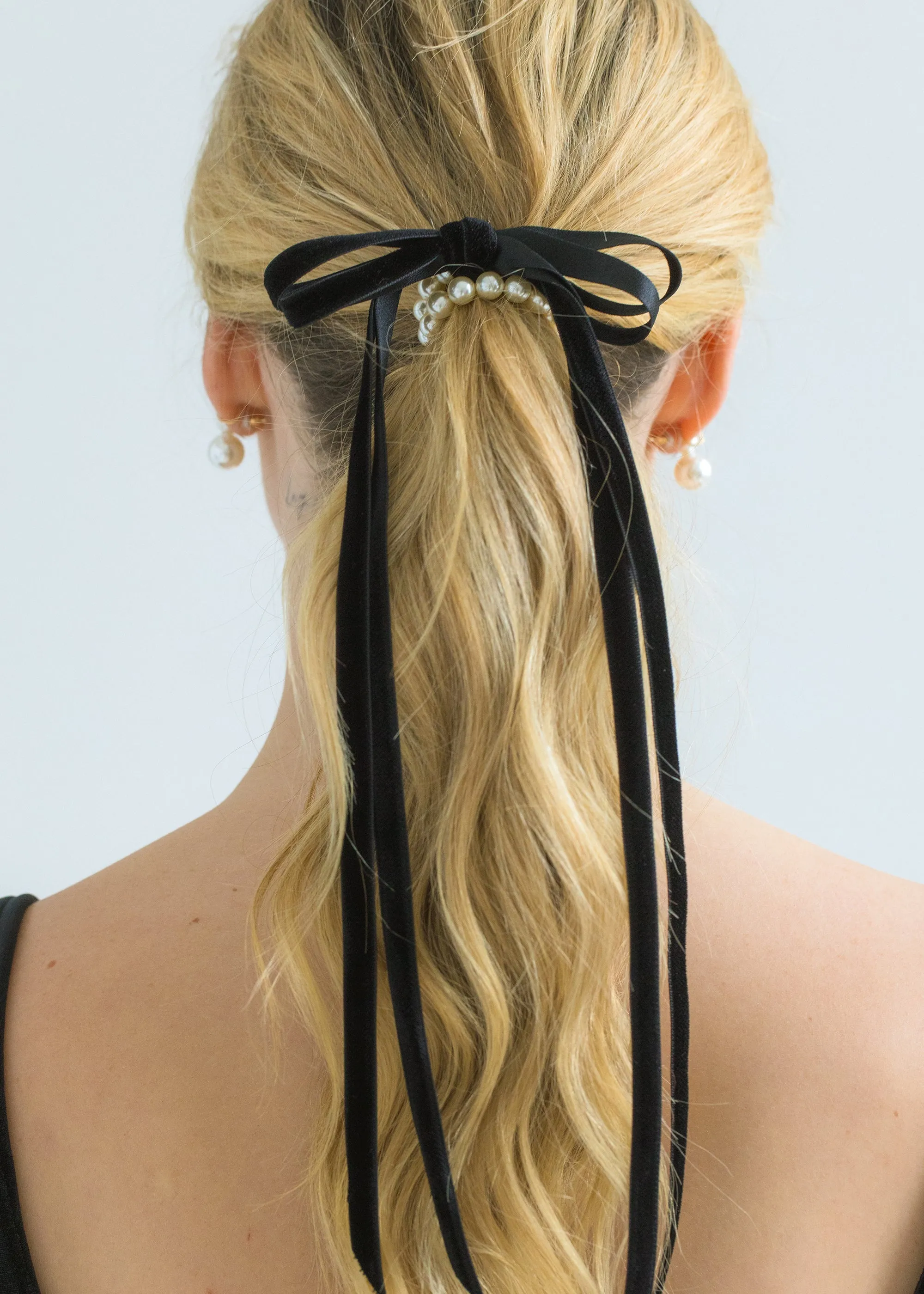 Pearl Ribbon Tie -- Pearl
